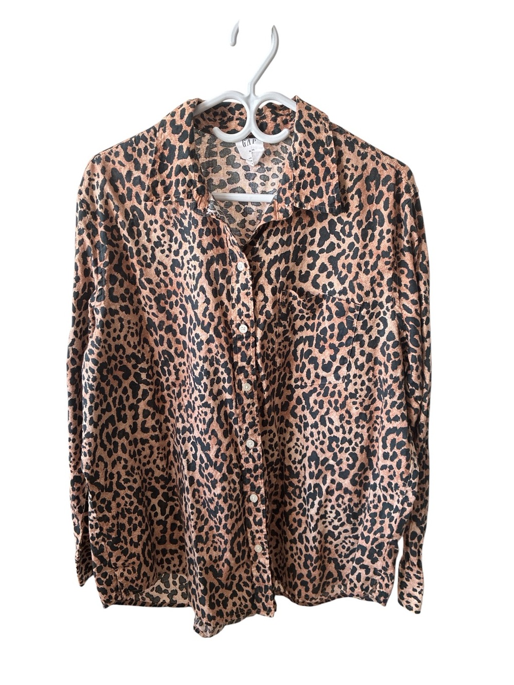 Gap LS Cheetah Print Button Down Shirt
